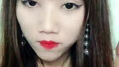 Watch the sexy Korean webcam girl