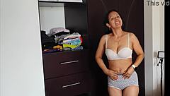 glam babe hints at double penetration fun