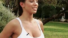 Cinthia Fernandez Arm Exercise Routine