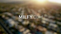 Milfy beauty jessie shows off new lingerie in the bedroom