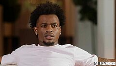 Milfy beauty jessie shows off new lingerie in the bedroom