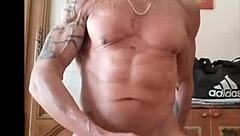 bonne baise anal avec mon plug et grosse éjaculation