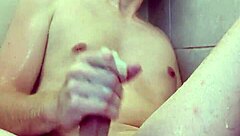 Big cocked stud gets messy in the shower