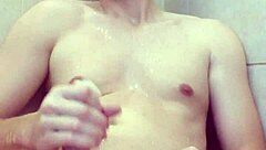 Big cocked stud gets messy in the shower