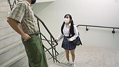 She seduces with her tight pussy in the bath.