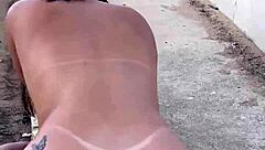 minha namorada gemendo no meu pau grande enquanto chupa