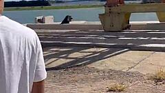 minha namorada gemendo no meu pau grande enquanto chupa