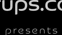 I bathe with toys in the bathtub