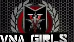 BIG TITS VICKY VETTES AND BRUNETTE PAYTON PRESLEE DO DOUBLE BJ!!