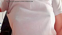 motorizado de entrega de comida entra a verga a mujer infiel adicta a la verga