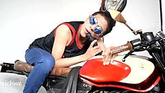 Colombian gay guys fuck ass on motorcycle, moaning in hd.