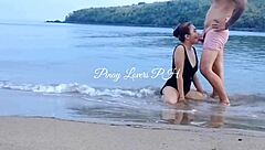 i witnessed amateur public activity on the beach with young people