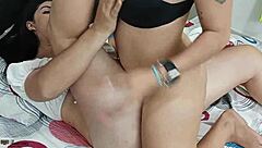 红发大奶肥臀熟女口交弯腰POV内射