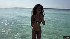 Girl Shocked By Golden Shower On Public Beach, Feeling Crazy Wet