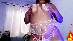 Young girl loves to masturbate and play with herself