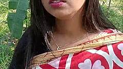 Desi girl shares hot bengali bhabhi sex story.