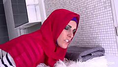 I am the curvaceous muslim goddess showing my handjob and blowjob skills. European czech babe with tits in sex.