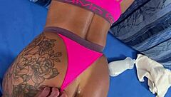 treasure hunter gets homemade anal doggystyle in garage