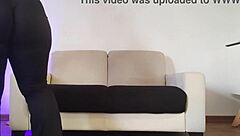 i watch her clean in tight leggings