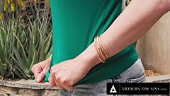 Anna Claire Clouds In 3-Way!