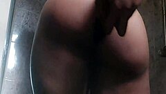 Katy Katie's Sexy Body Under Shower!