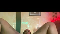 anitawetpussy screamed loudly as her wet pussy got fucked, even with the water tap on.