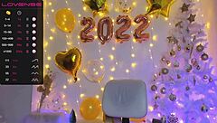 watch the live webcam moment at new year's eve with a brunette performer squirting for pleasure