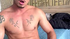 Teen Masturbates Muscular Bodybuilder In Sensual Brazilian Solo Session