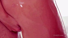 i love showering with my hot lesbian lover