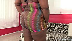 Juicy black plumper daphne daniels masturbates to orgasm