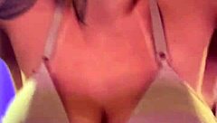 At the gym I felt hot and removed my shirt