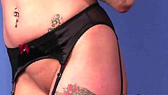 Sexy Doll Gets Sperm Shot On Face Gulping All The Load In Bukkake