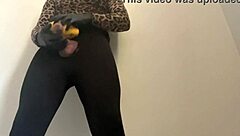 i try fucking a papaya fruit for the first time and enjoy it