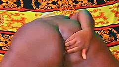 sundaydogood614 shares her shaved pussy in homemade video