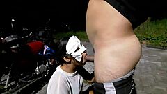 This sex pro offers anal on the street for just 30 reais!