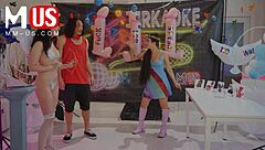 Whitney Wright and Leo Vice play jerkaoke games