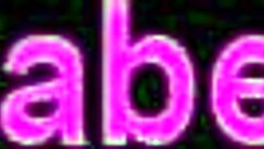 mi hermanastro no esta en casa y yo termino jugando con su esposa a la medico y a la paciente para curar todos sus males haciendo el amor sobre la lavadora