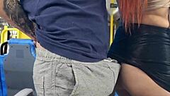 学生在拥挤的公交车上被摸？