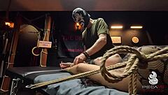 这骚货被绑起来爆菊肛交？