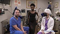 Dr Tampa - Rina Arems 年度体检张开阴部