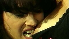 市中心毛茸茸婊子用原始欲望让我疯狂