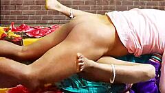 18岁印度村妹户外健身猛操高潮