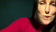 A horny slut masturbates in nightclub toilet