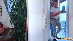 Leila aime le sexe hard with stockings