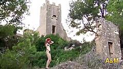 justine misteriosa y pelirroja comparte momentos eróticos con pequeña tits roja