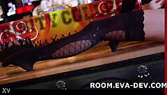 I am a crazy party girl teasing on livecam.