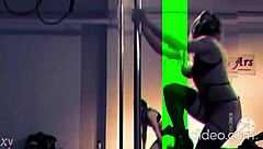 Doctora hace un sexy baile en el tubo mostrando el culo