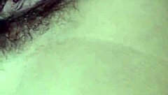 戴面具的中国熟女销售员在黄昏偷偷与老板裸聊视频