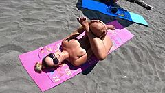 Heatwave hits as Sexydea strips for steamy nude beach show