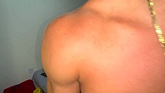 Gostosa gives pussy to three friends for first time and loves it